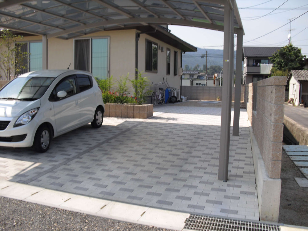 Hu様邸 門柱・駐車スペース整備