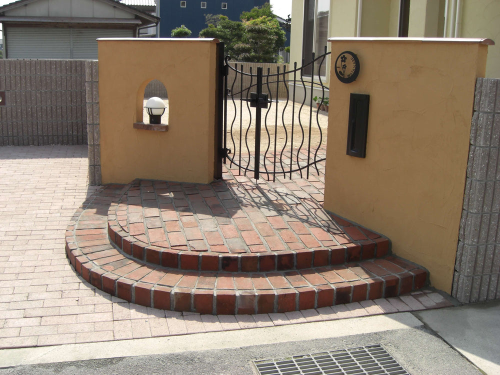 W様邸 南欧風住宅の外構工事 - 画像3