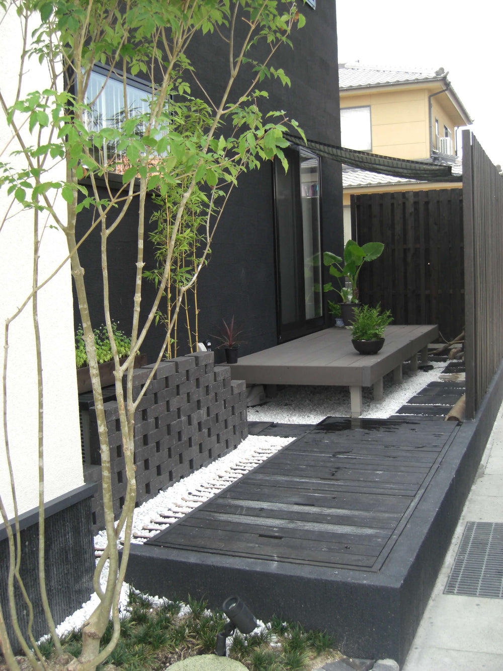 Y様邸 モダンな門柱・アプローチ - 画像4